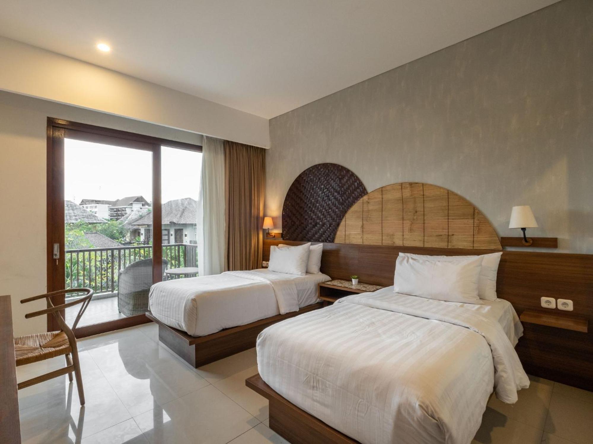 Cove Tevana 4*